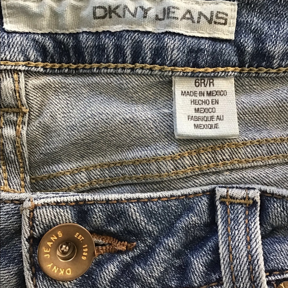 DKNY Women’s Jeans Size 6R - Picture 3 of 4